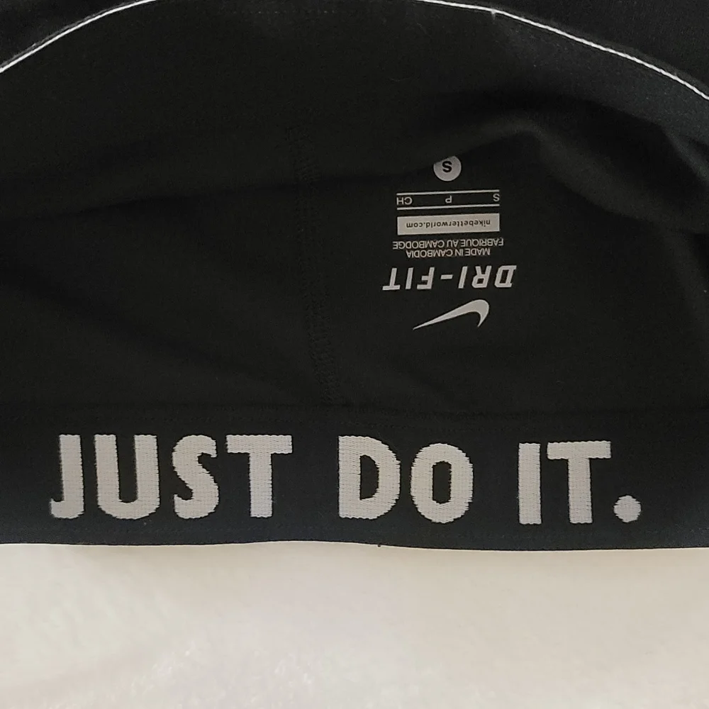 Nike Women's Dri-Fit Shorts, Black, Small - Picture 6 of 7